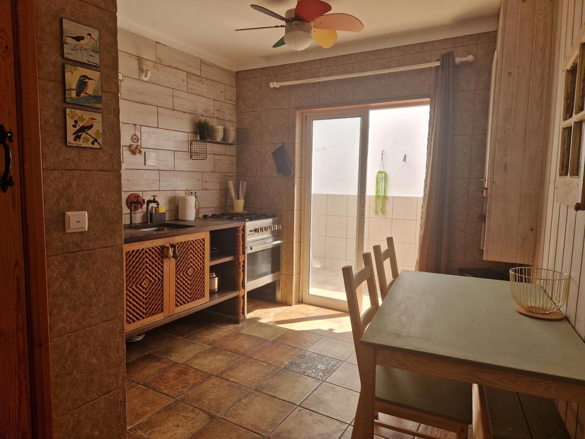 타비라 House With Private Roof Terrace In Centre 빌라 외부 사진